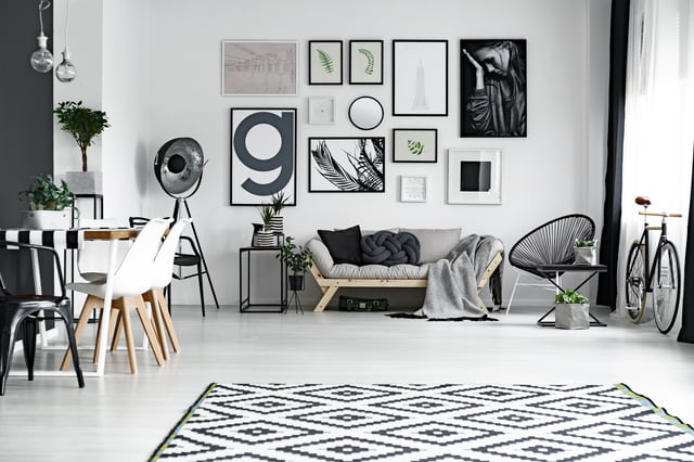 Gallery_Wall_Apartment.jpg