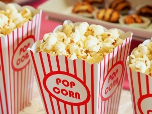 popcorn-theater-409866-edited.jpg