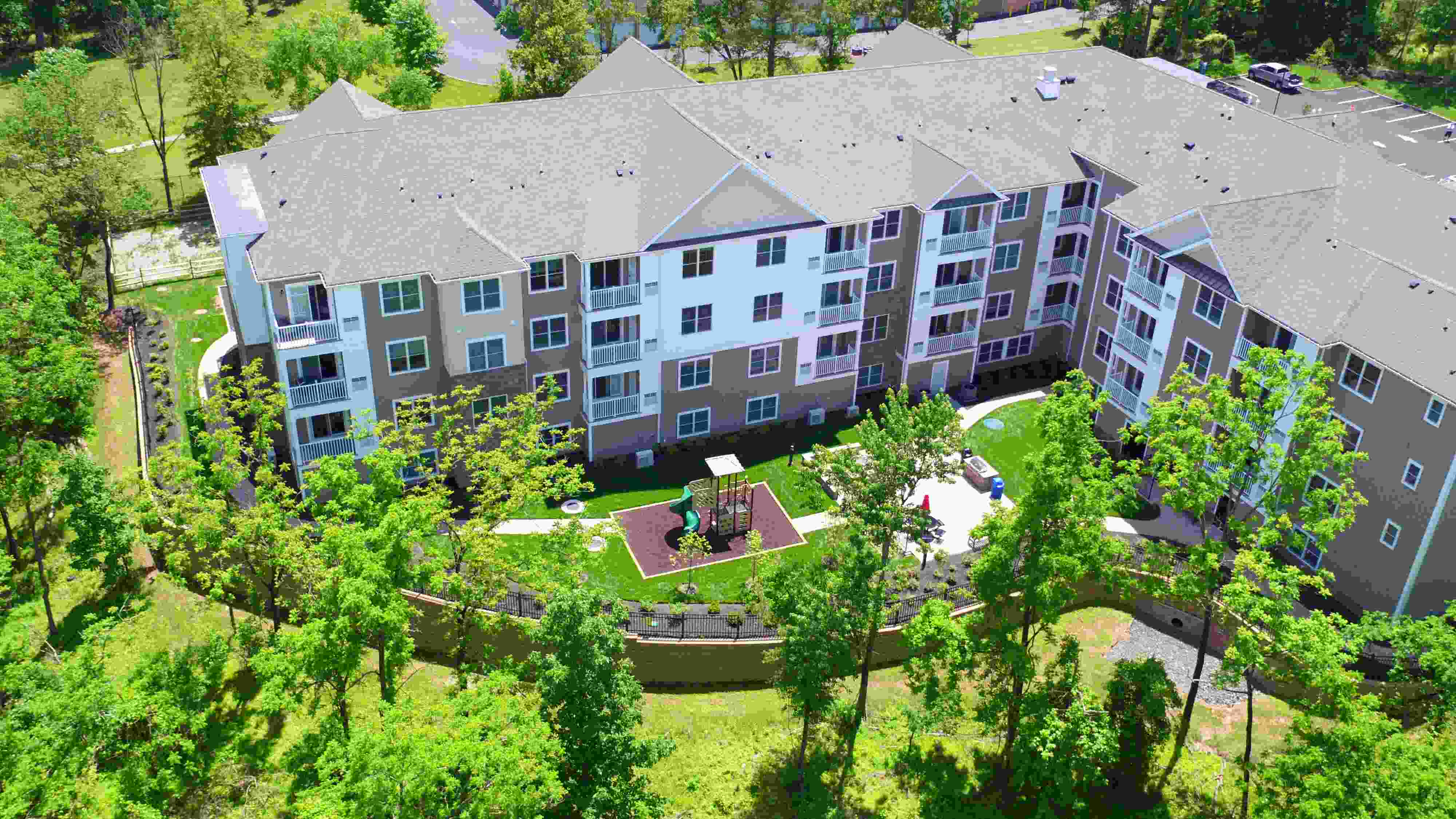 "Luxury" and "Rental" - Two Inseparable Terms at Fairway 28 | Country Classics