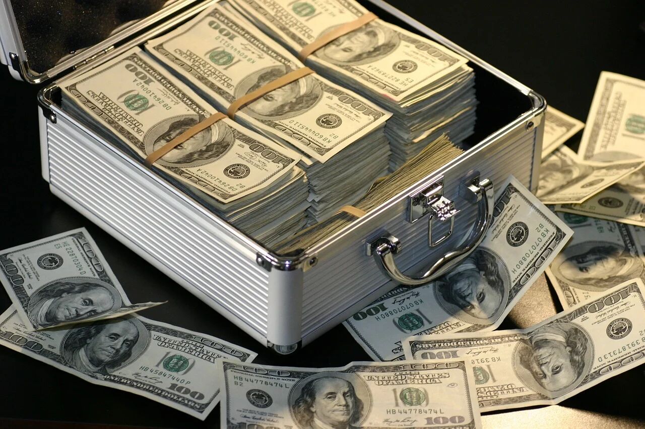 How to Save Money for a House While Renting | Country Classics